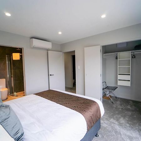 Modern Sunnyhills Town House Villa Auckland Bagian luar foto