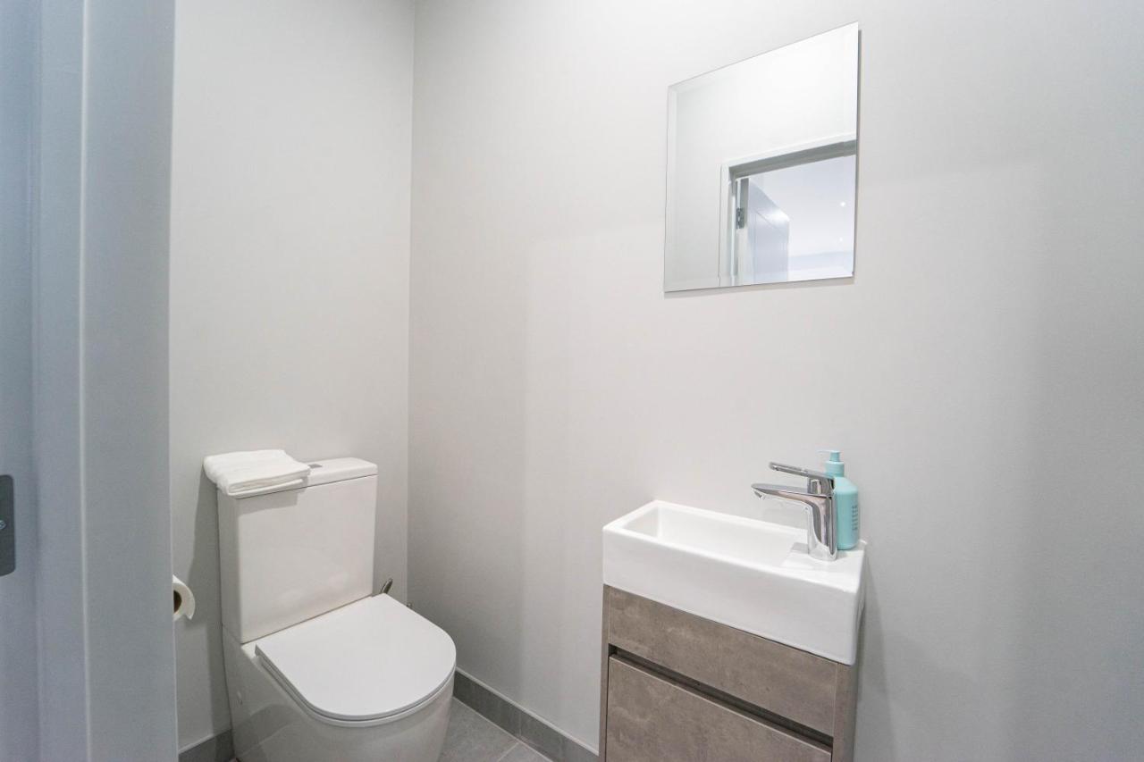 Modern Sunnyhills Town House Villa Auckland Bagian luar foto