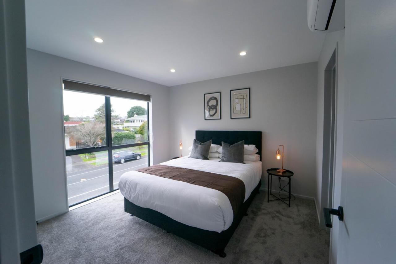 Modern Sunnyhills Town House Villa Auckland Bagian luar foto
