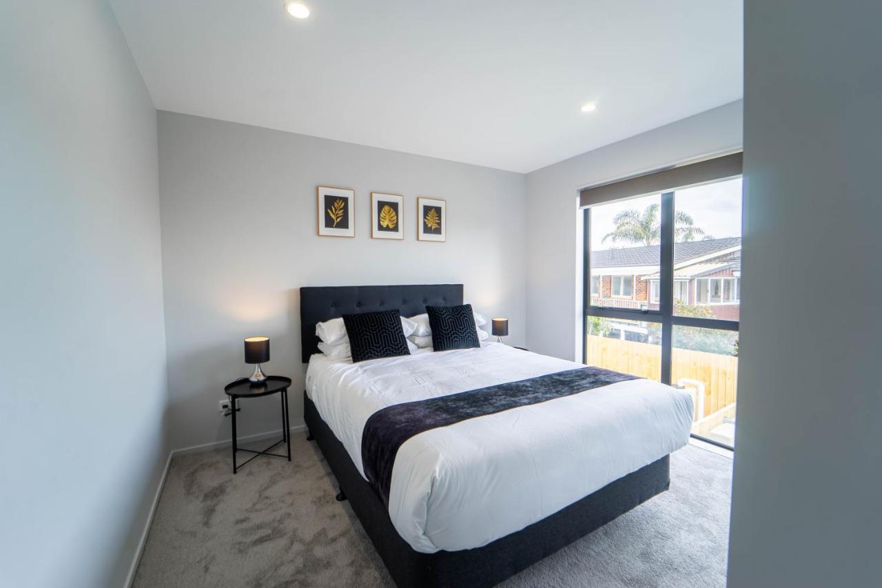 Modern Sunnyhills Town House Villa Auckland Bagian luar foto