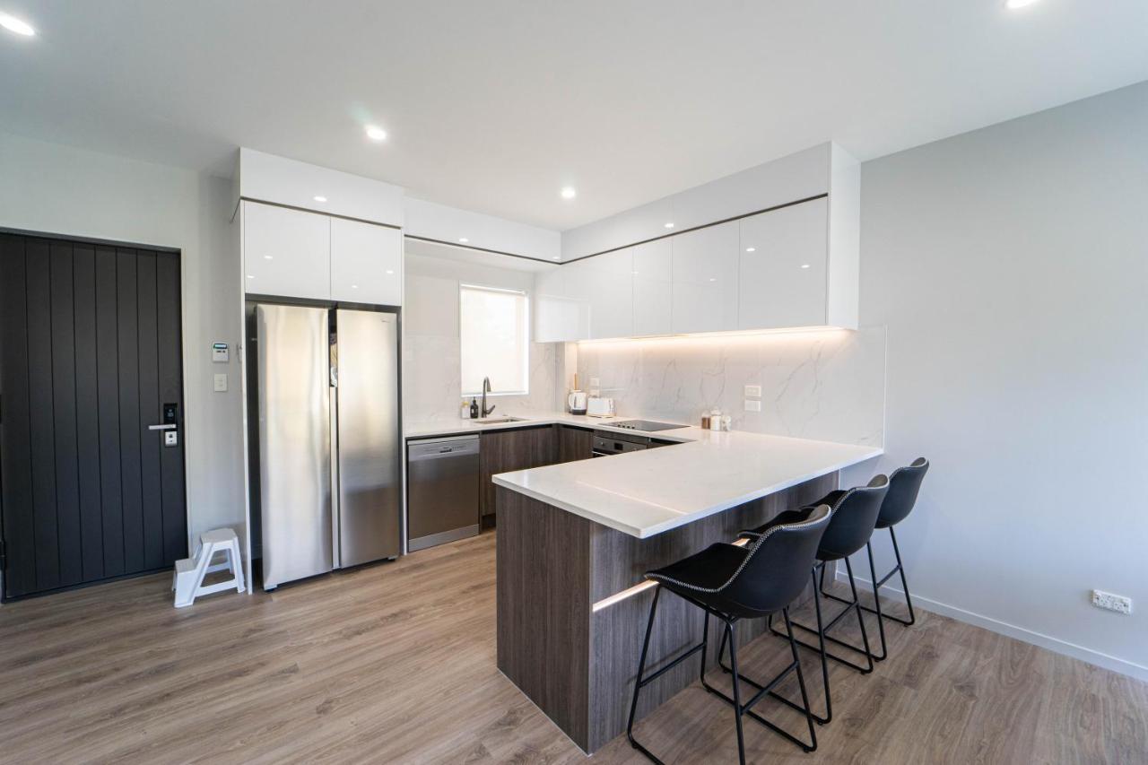 Modern Sunnyhills Town House Villa Auckland Bagian luar foto