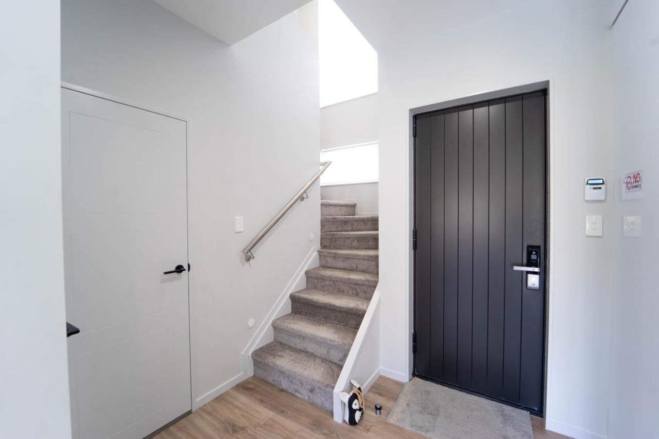 Modern Sunnyhills Town House Villa Auckland Bagian luar foto